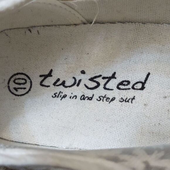 New‎ Twisted Women's Size 10 Ivory Lace Daisy Mesh Sneaker - Picture 7 of 13